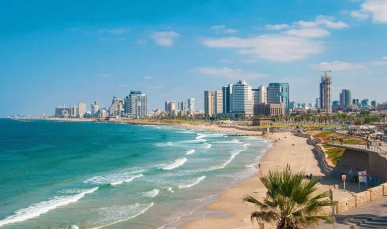 העיר תל אביב